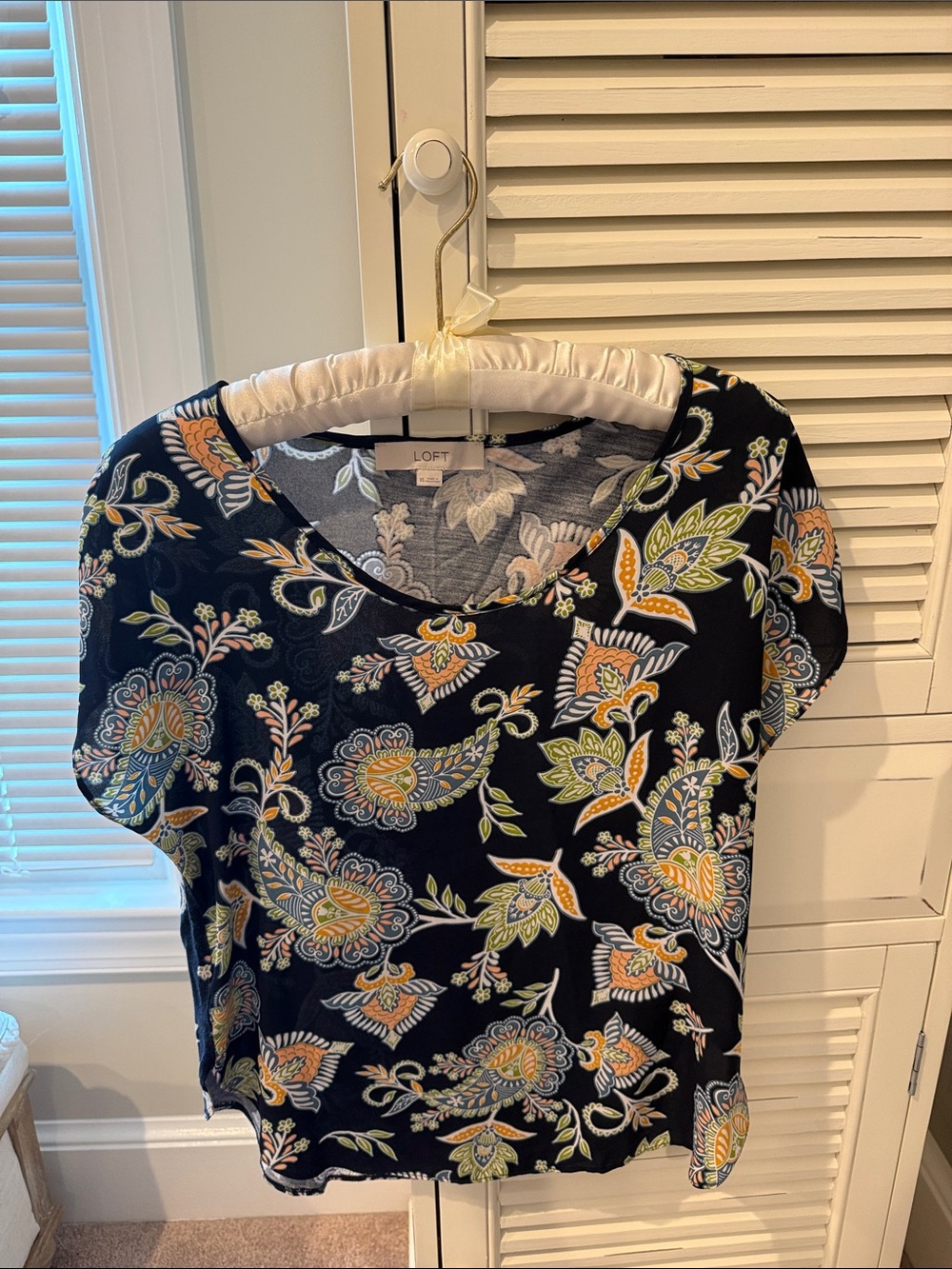 LOFT Navy Floral Paisley Short Sleeve Top